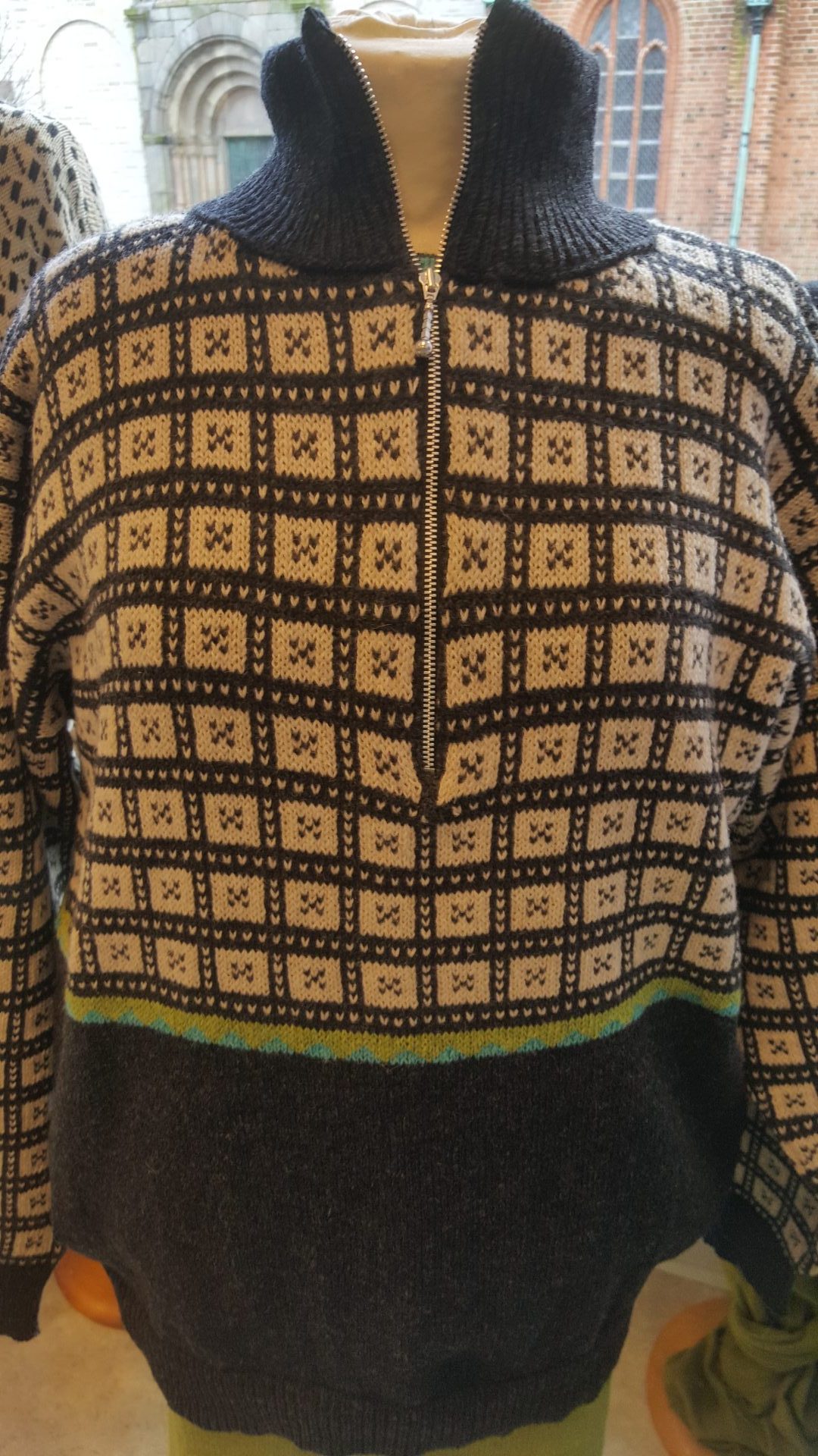 20180201_141503 Model ØLAND - Strikkekit - Billede 1